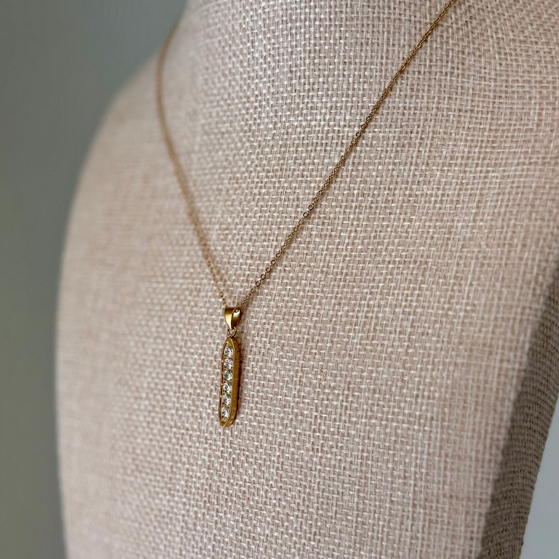The Linear Necklace