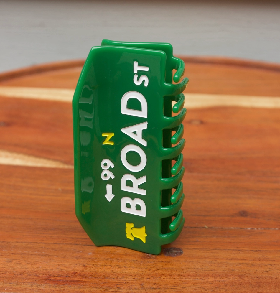 Broad Street Claw Clip