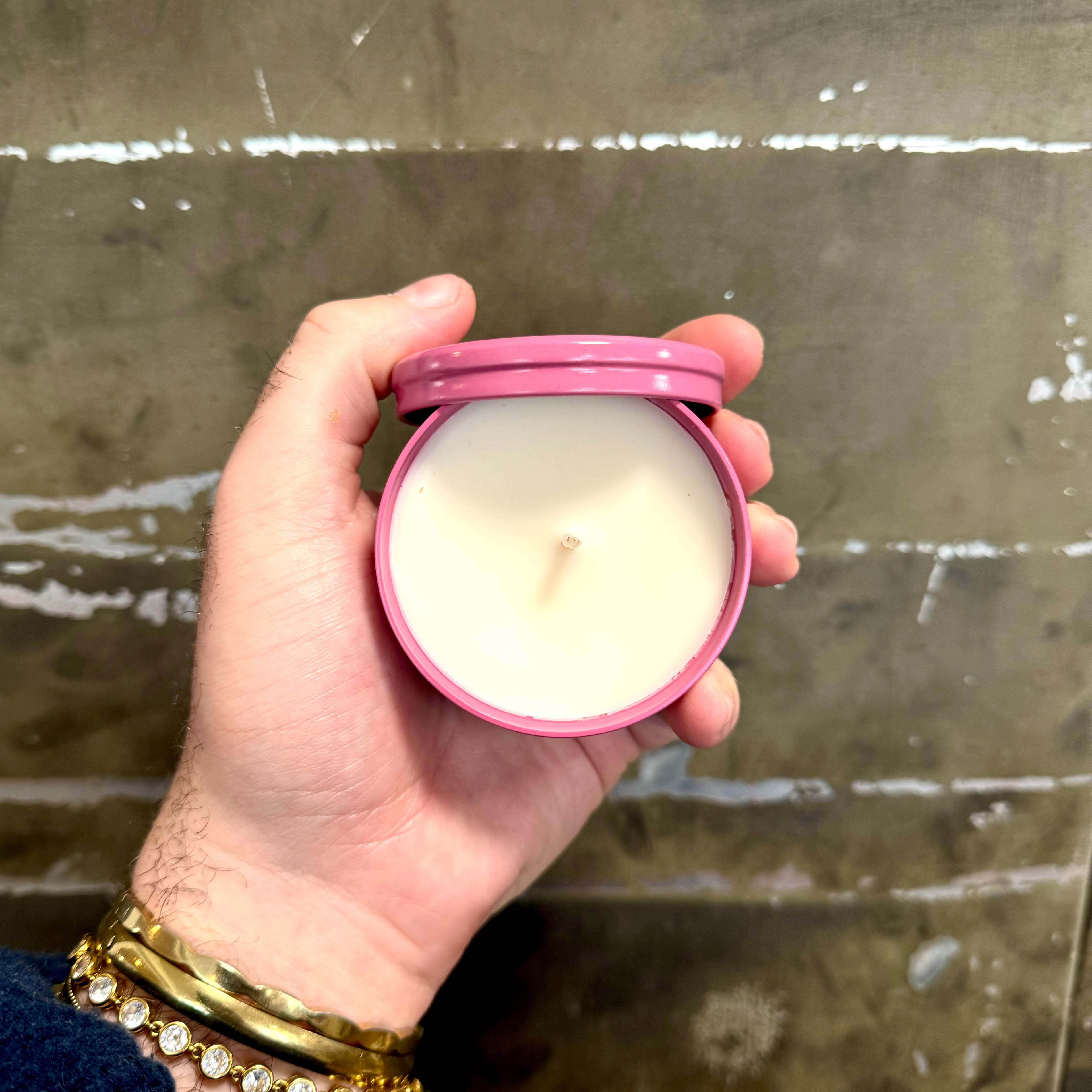 Cosmopolitan Tin Candle