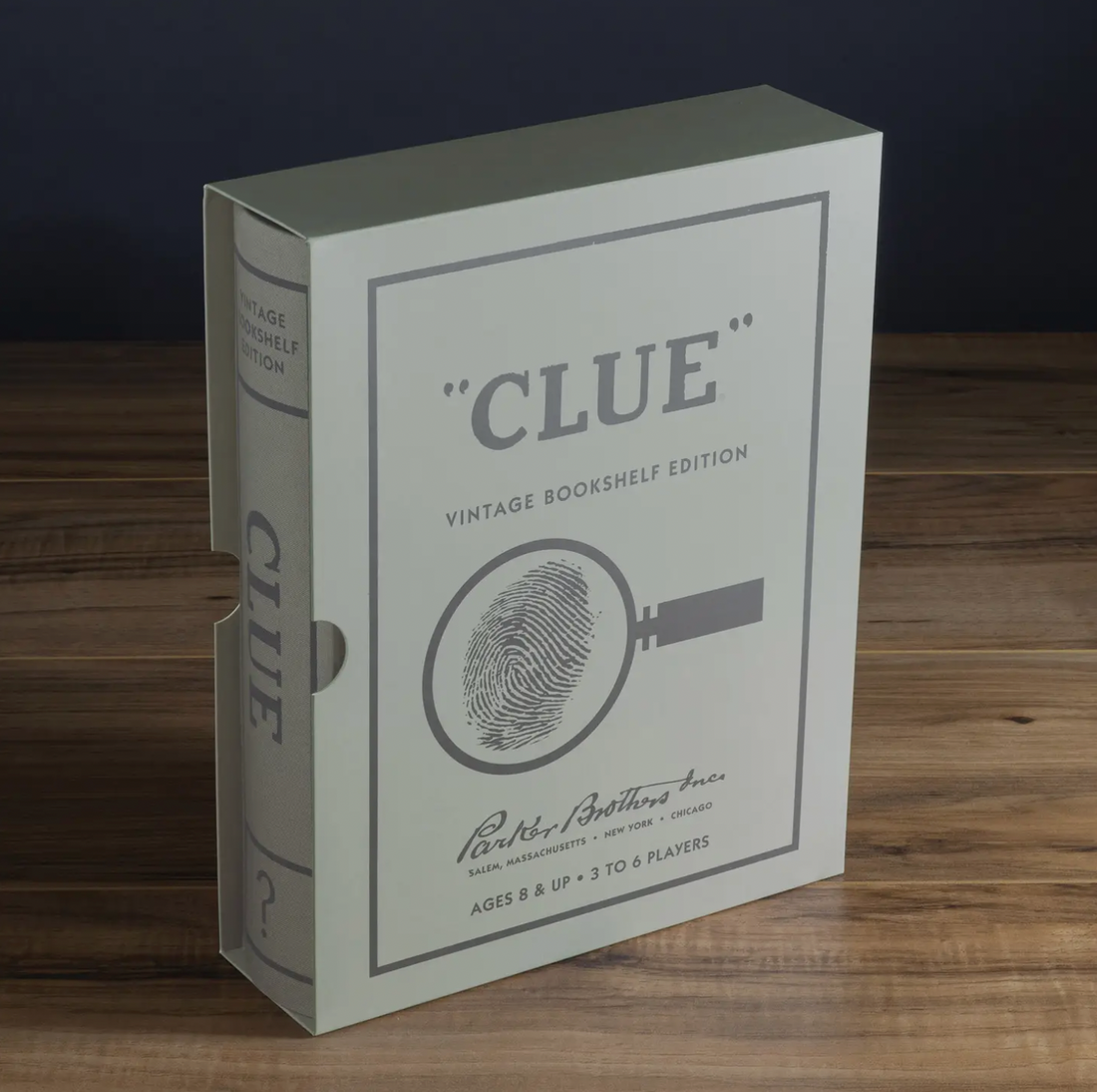 Clue (Vintage Bookshelf Edition)