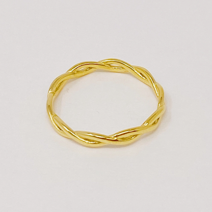 Dainty Twisted Rope Ring