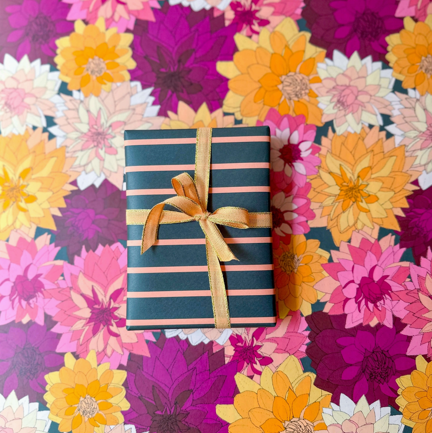 Dahlias Double Sided Wrapping Paper (3 sheets/roll) (Copy)