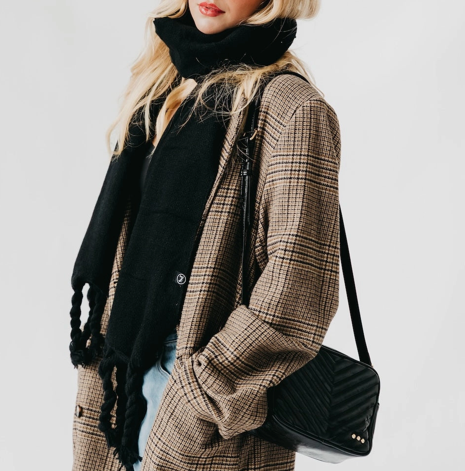 Black Twisted Tassel Scarf