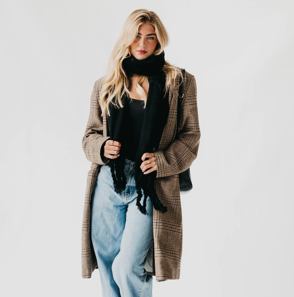 Black Twisted Tassel Scarf