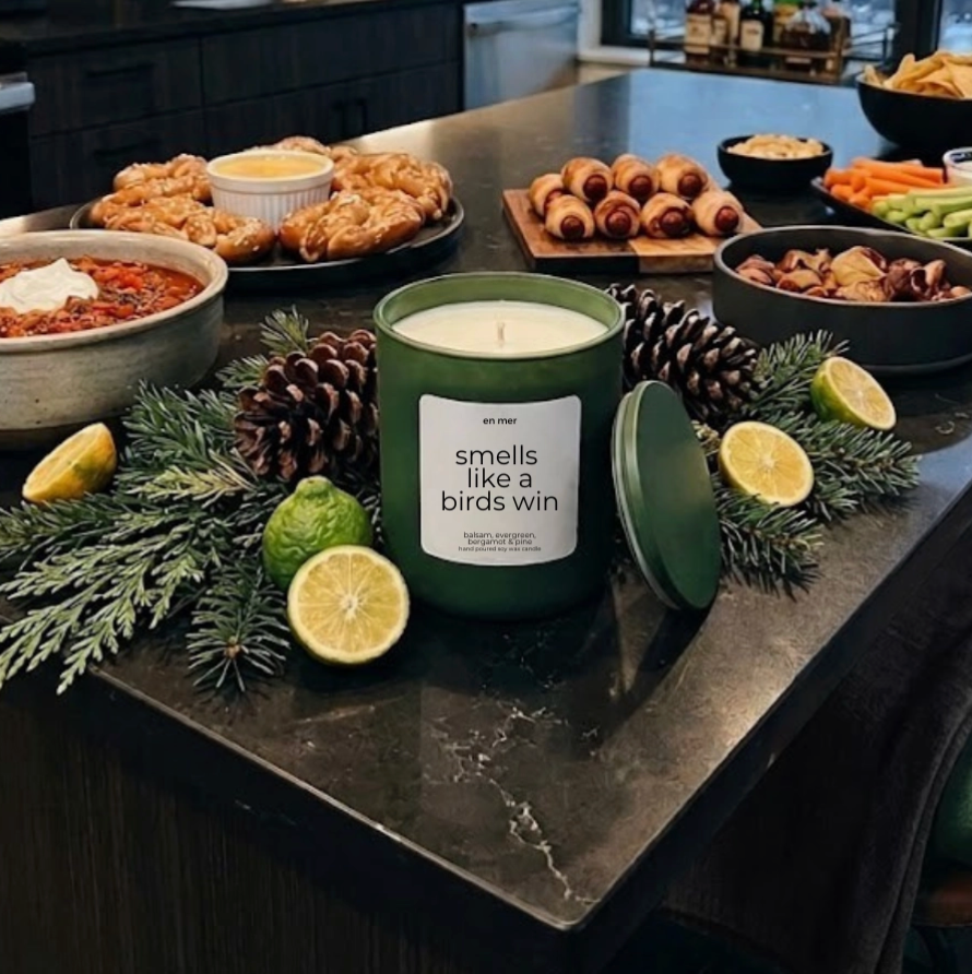 "smells like a birds win" Candle